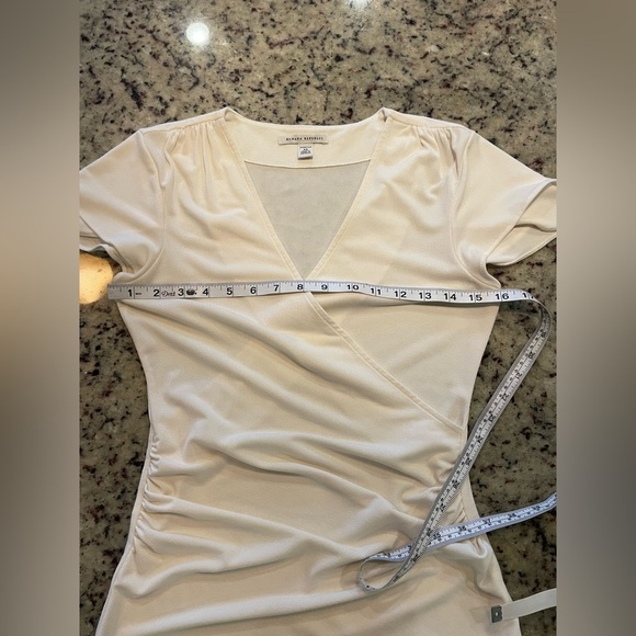 Banana Republic Cream faux wrap Stretch Top size XS - Picture 5 of 6